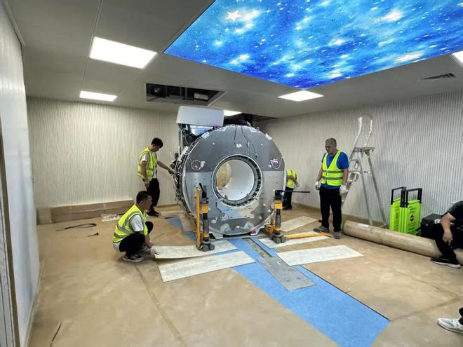 南宫ng28官网版致敬劳动者·新院区建立特辑 保卫医之重器保护“性命引擎”(图1)