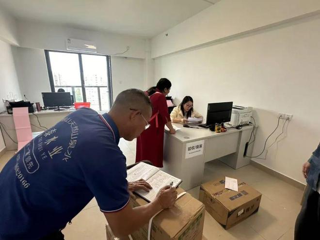 南宫ng28官网版致敬劳动者·新院区建立特辑 保卫医之重器保护“性命引擎”(图5)
