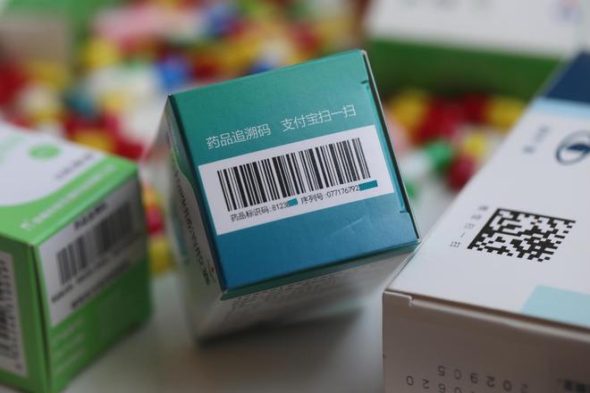 ng28相信品牌的力量1千米内30家药店20大哥店5折“甩卖”：药店数目首迎拐点(图3)